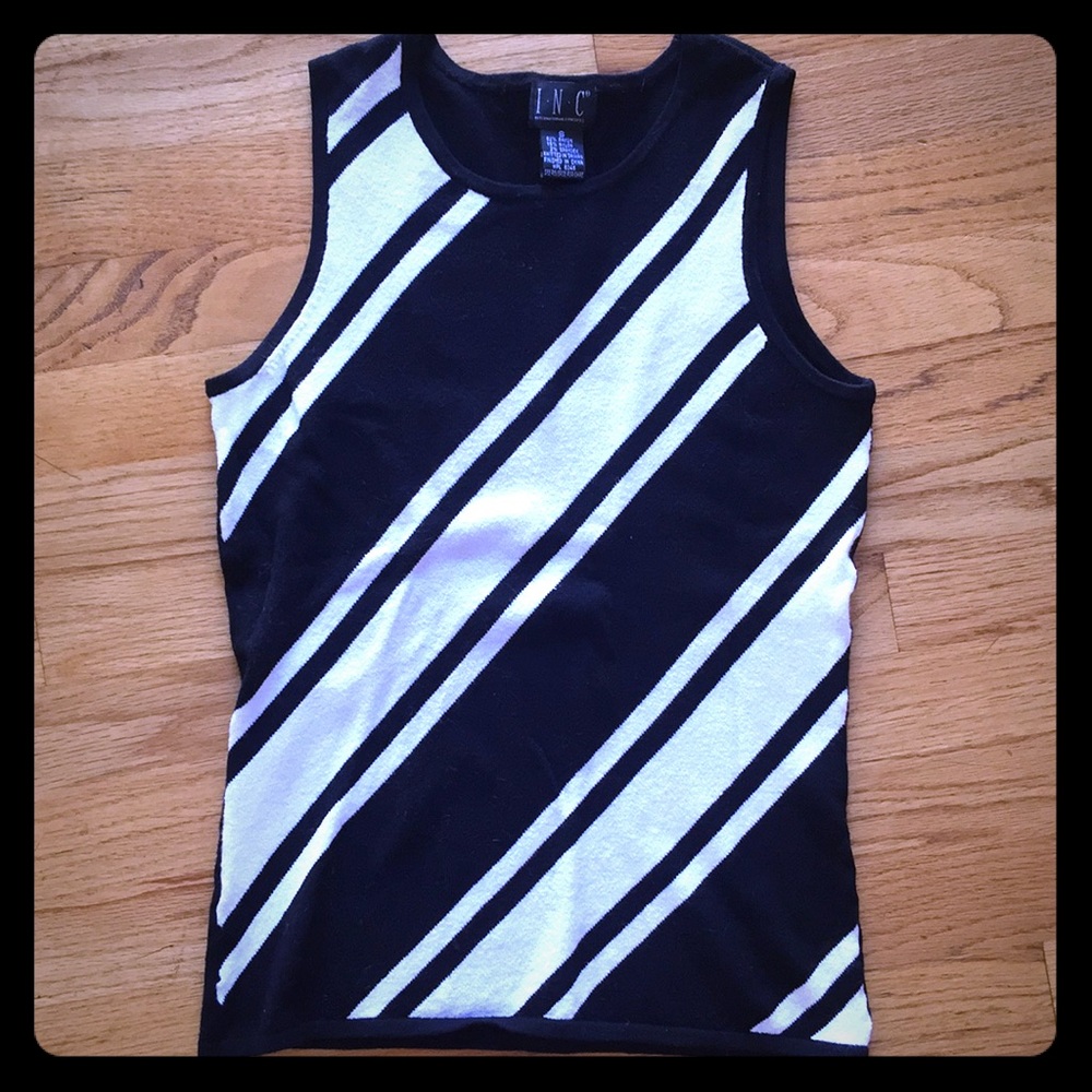 Women’s INC brand sleeveless sweater size small